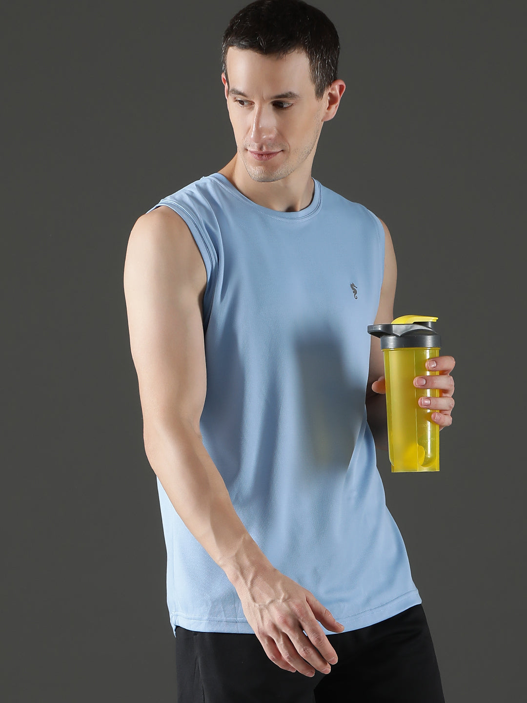 Polyester Sleeveless Slim Fit Round Neck Gym T-Shirt