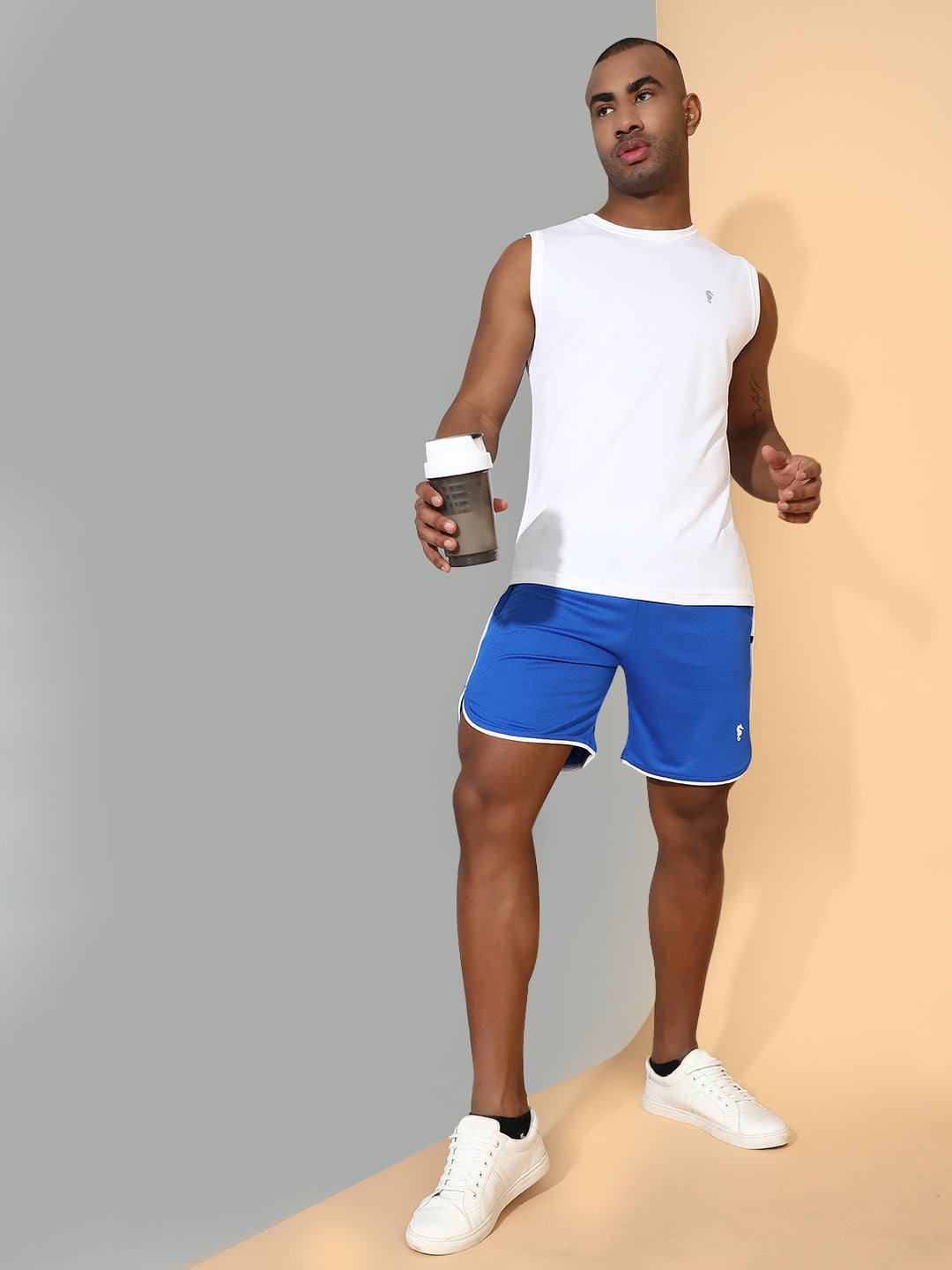 Polyester Sleeveless Slim Fit Round Neck Gym T-Shirt