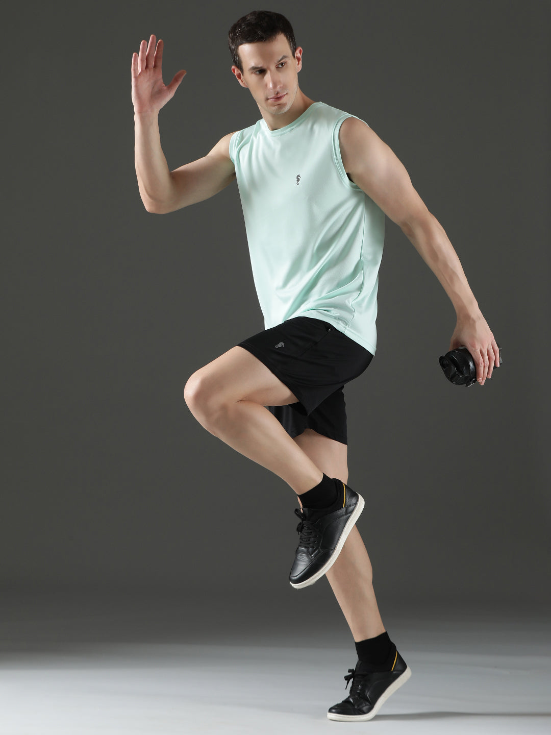 Polyester Sleeveless Slim Fit Round Neck Gym T-Shirt