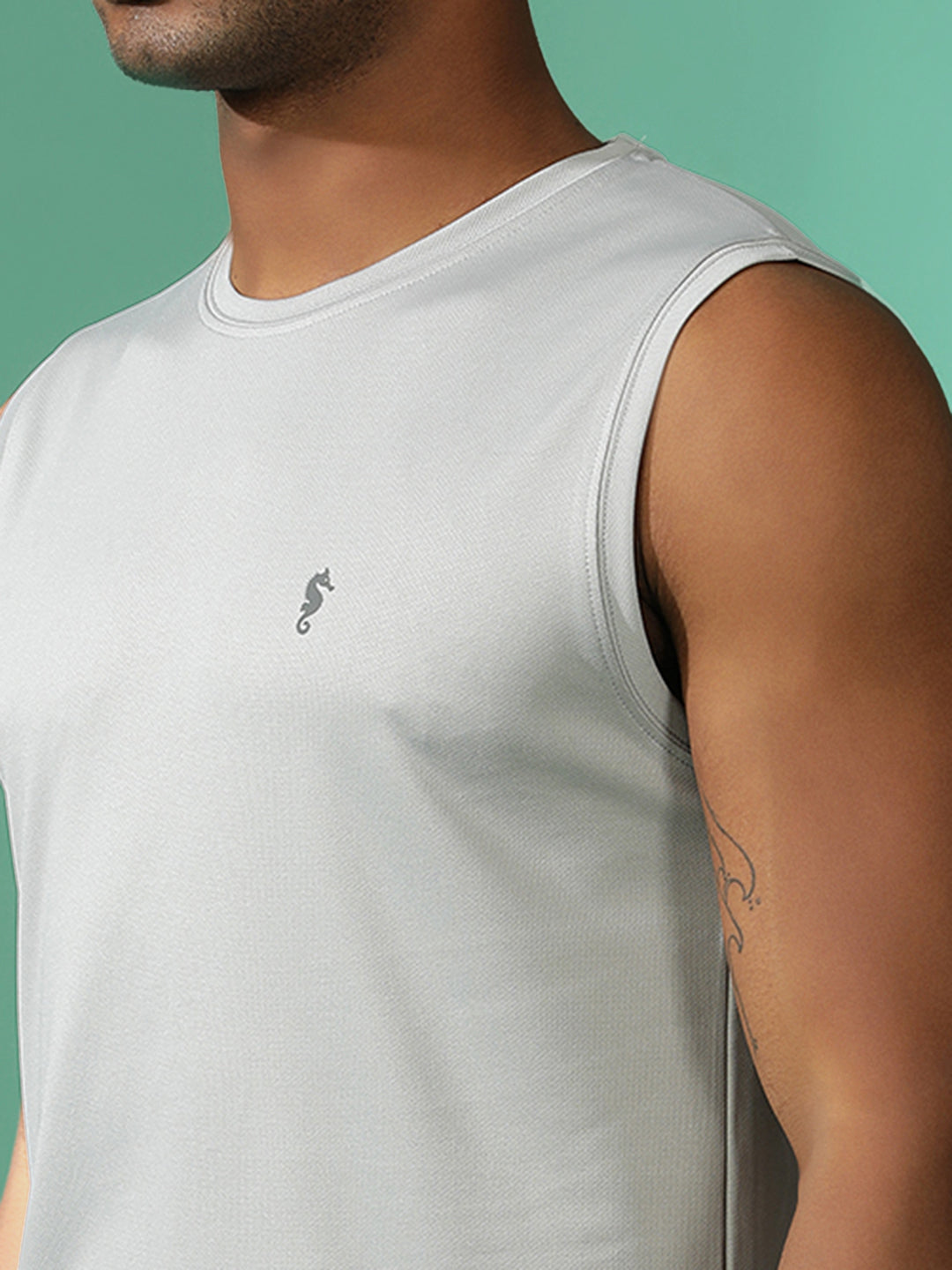 Polyester Sleeveless Slim Fit Round Neck Gym T-Shirt