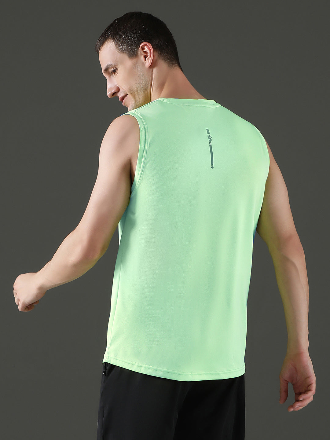 Polyester Sleeveless Slim Fit Round Neck Gym T-Shirt