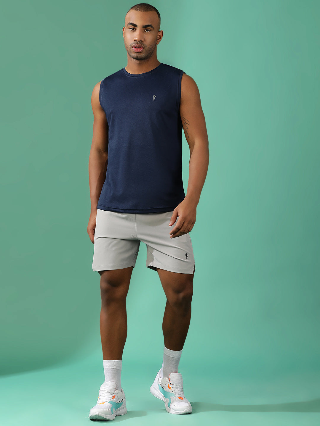 Polyester Sleeveless Slim Fit Round Neck Gym T-Shirt