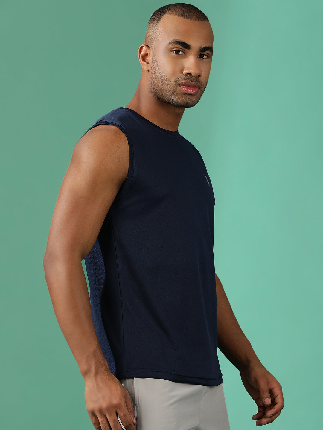 Polyester Sleeveless Slim Fit Round Neck Gym T-Shirt