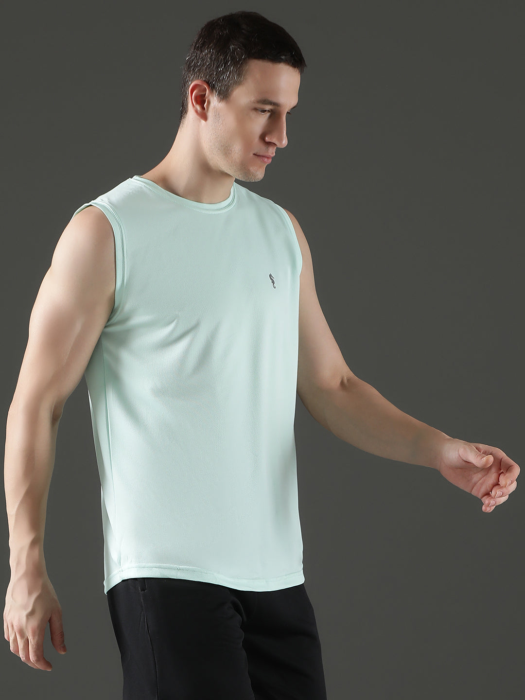Polyester Sleeveless Slim Fit Round Neck Gym T-Shirt