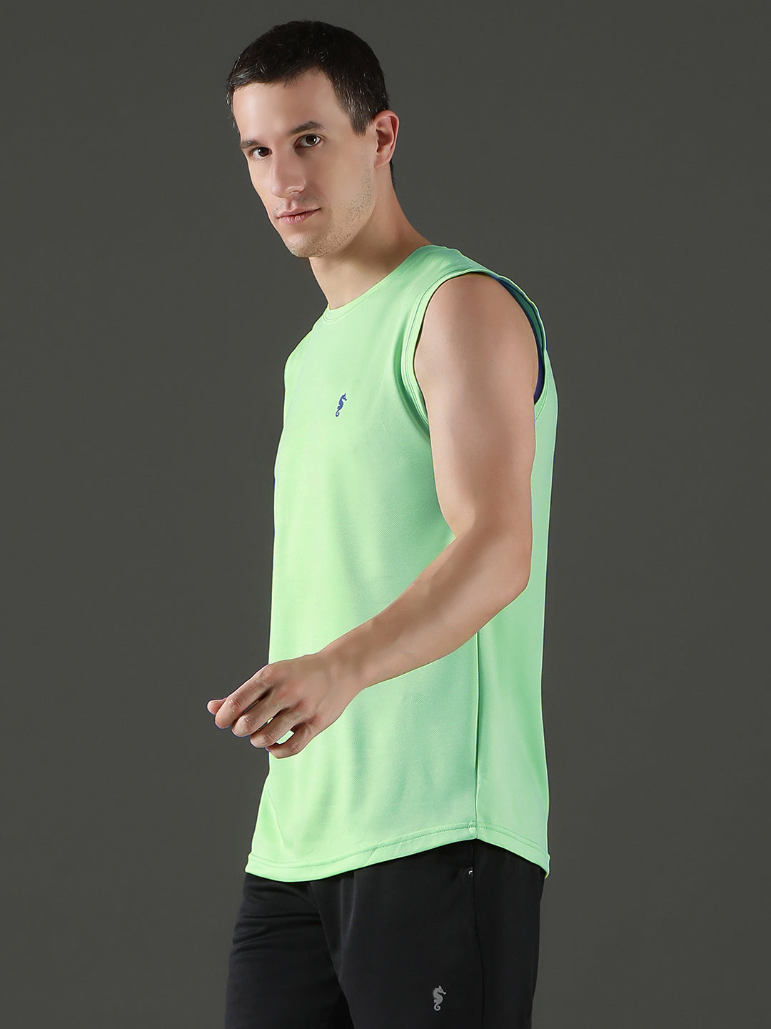 Polyester Sleeveless Slim Fit Round Neck Gym T-Shirt