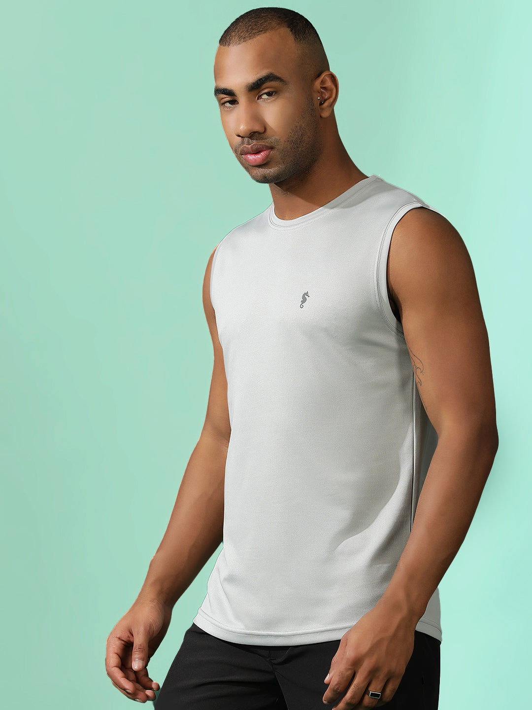 Polyester Sleeveless Slim Fit Round Neck Gym T-Shirt