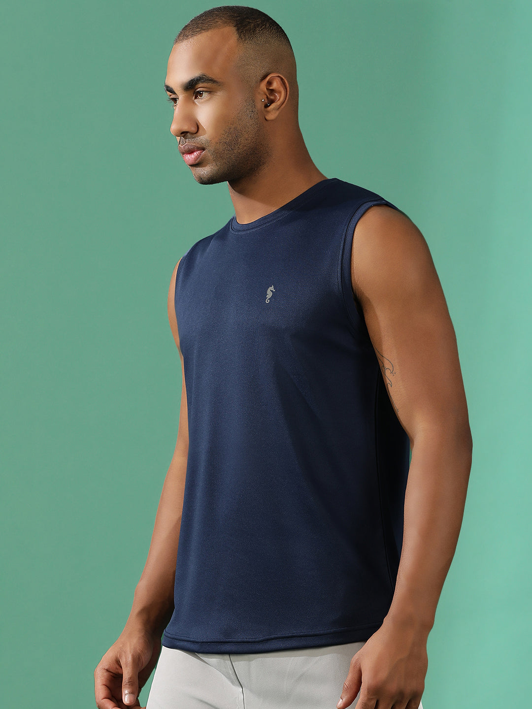 Polyester Sleeveless Slim Fit Round Neck Gym T-Shirt