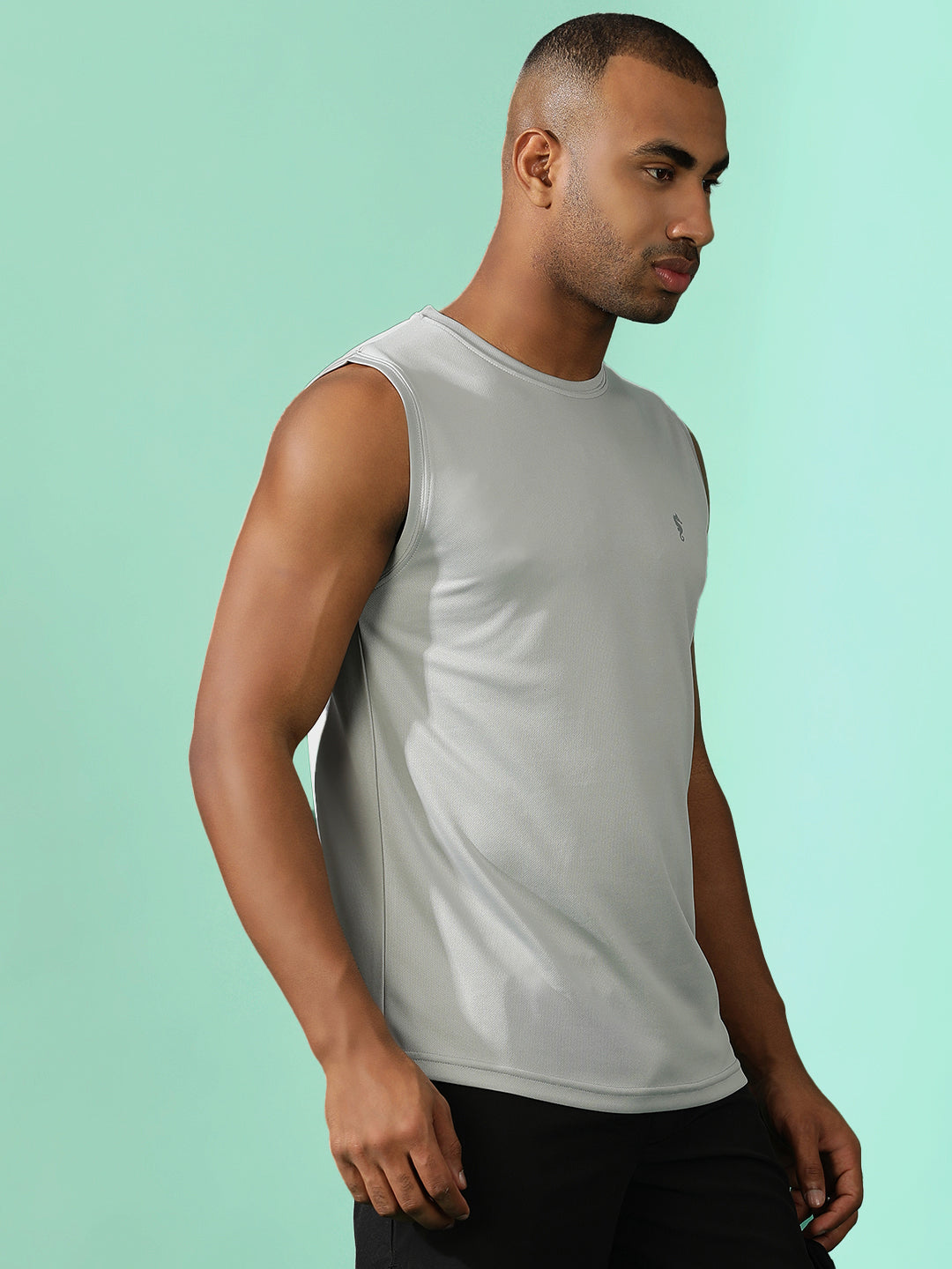 Polyester Sleeveless Slim Fit Round Neck Gym T-Shirt