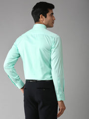 EPPE Men Solid Party Green Shirt